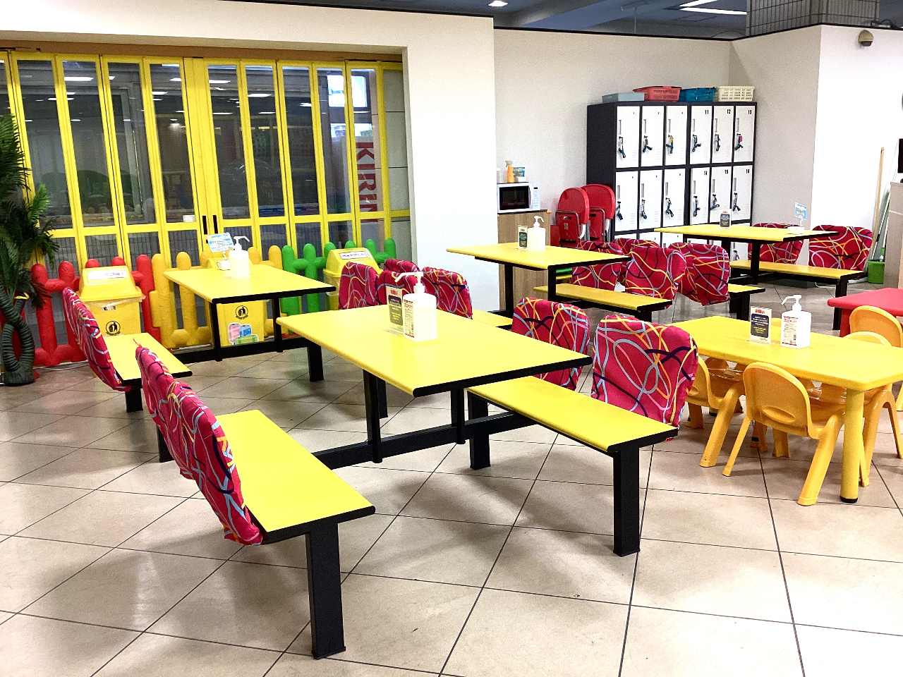 t̏o莩RAHݎRAیҗli񂨕ꂳǰRłB