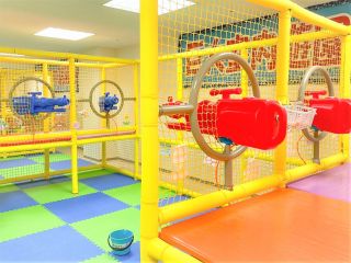 親子の絆を育む室内遊園地 キッズユーエスランド 愛知大口店