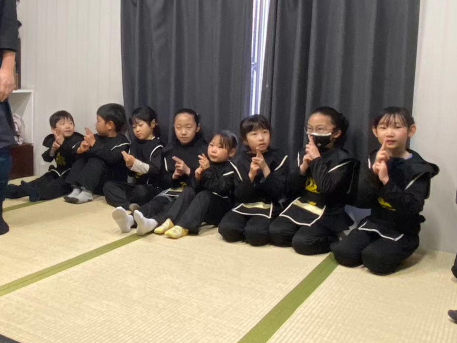 忍者のポーズ、九字護身法を練習しよう!!!
