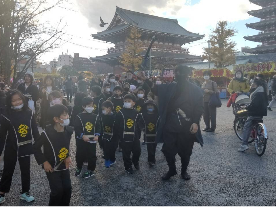 浅草の名所を巡るツアー。歴史や伝統を知ろう!!!!