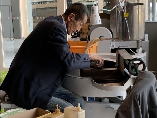 【岐阜関刃物会館】刃物の伝承を体感☆包丁研ぎ体験と関鍛冶伝承館ガイド付き案内ツア...