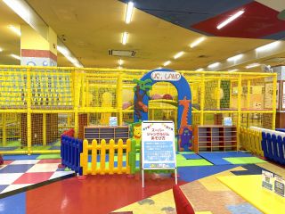 親子の絆を育む室内遊園地 キッズユーエスランド 大阪泉佐野店