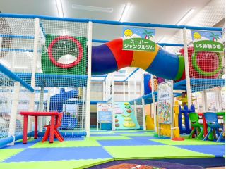 たくさんのボールが入った大きなプールで小さなお子様に大人気です。※写真はイメージです