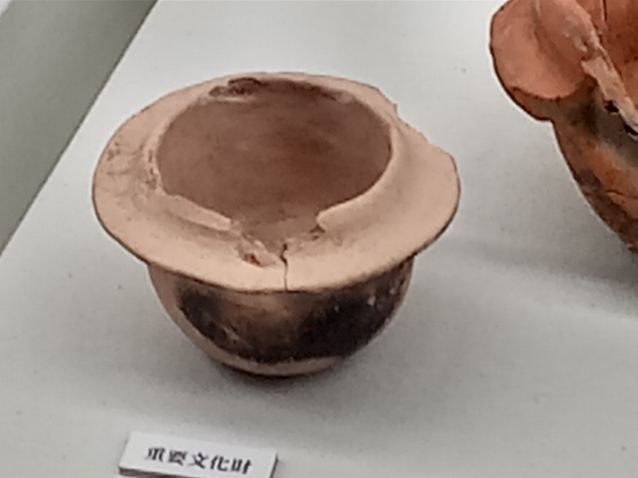 一乗谷での発掘調査で見つかった一人用の羽釜。(県立一乗谷朝倉氏遺跡博物館にて展示中)