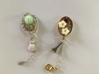 レジンのアクセサリー製作体験です。好きな台座と入れたい素材を入れ、レジン液でコーチングします。色も入れれます。ネックレス、ペンダントトップなど作れます。