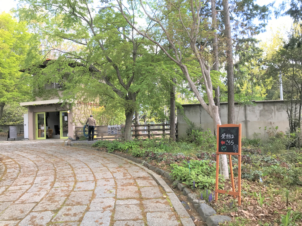 ΂̍ȂΏiނƁAɂG߂邱Ƃł܂B