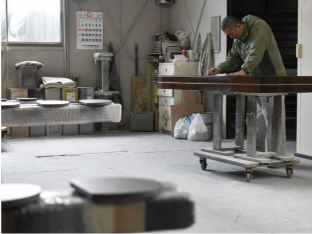 工場見学では、家具が出来るまでの工程や、家具についての疑問・質問にお答えいたします。