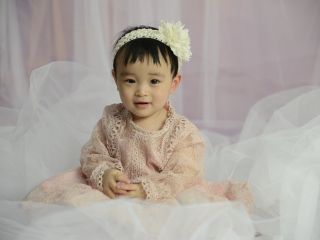 ドレスやタキシードを着たお子様のかわいい写真をたくさん撮ってみませんか?