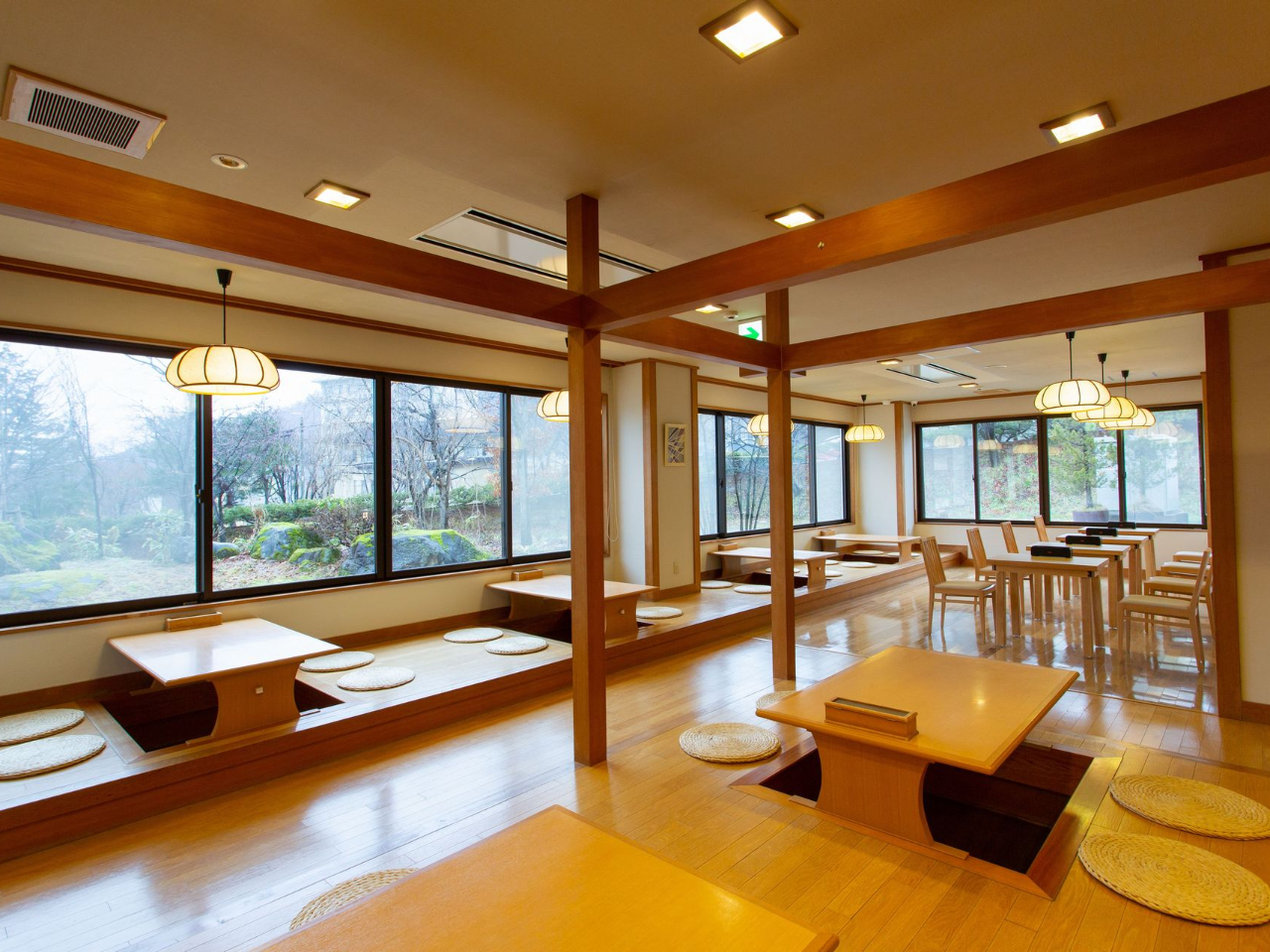 お食事処   ワーキングスペースもございます