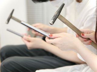 ハンマーで叩く模様付けなので、初めての方でも安心です♪