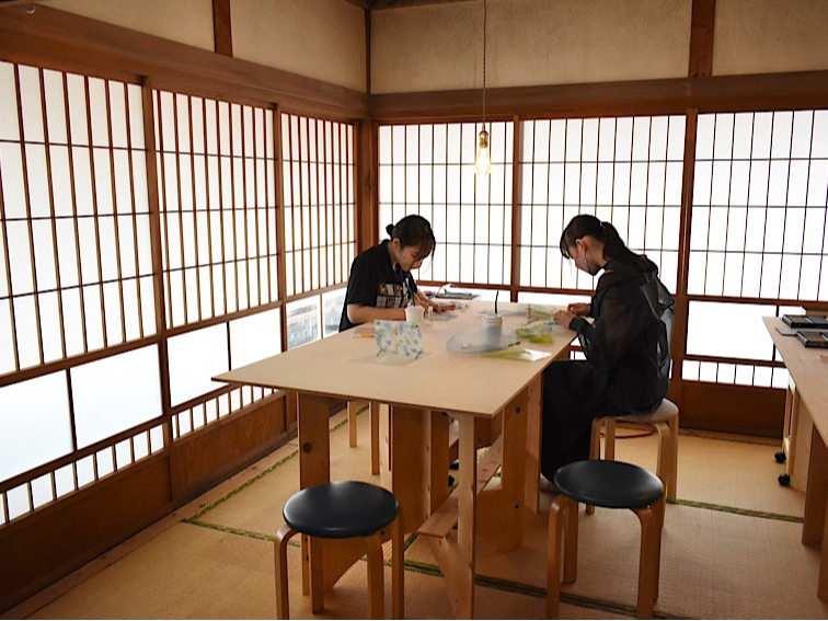 落ち着いた和の空間。ドリンクサービス付きです♪