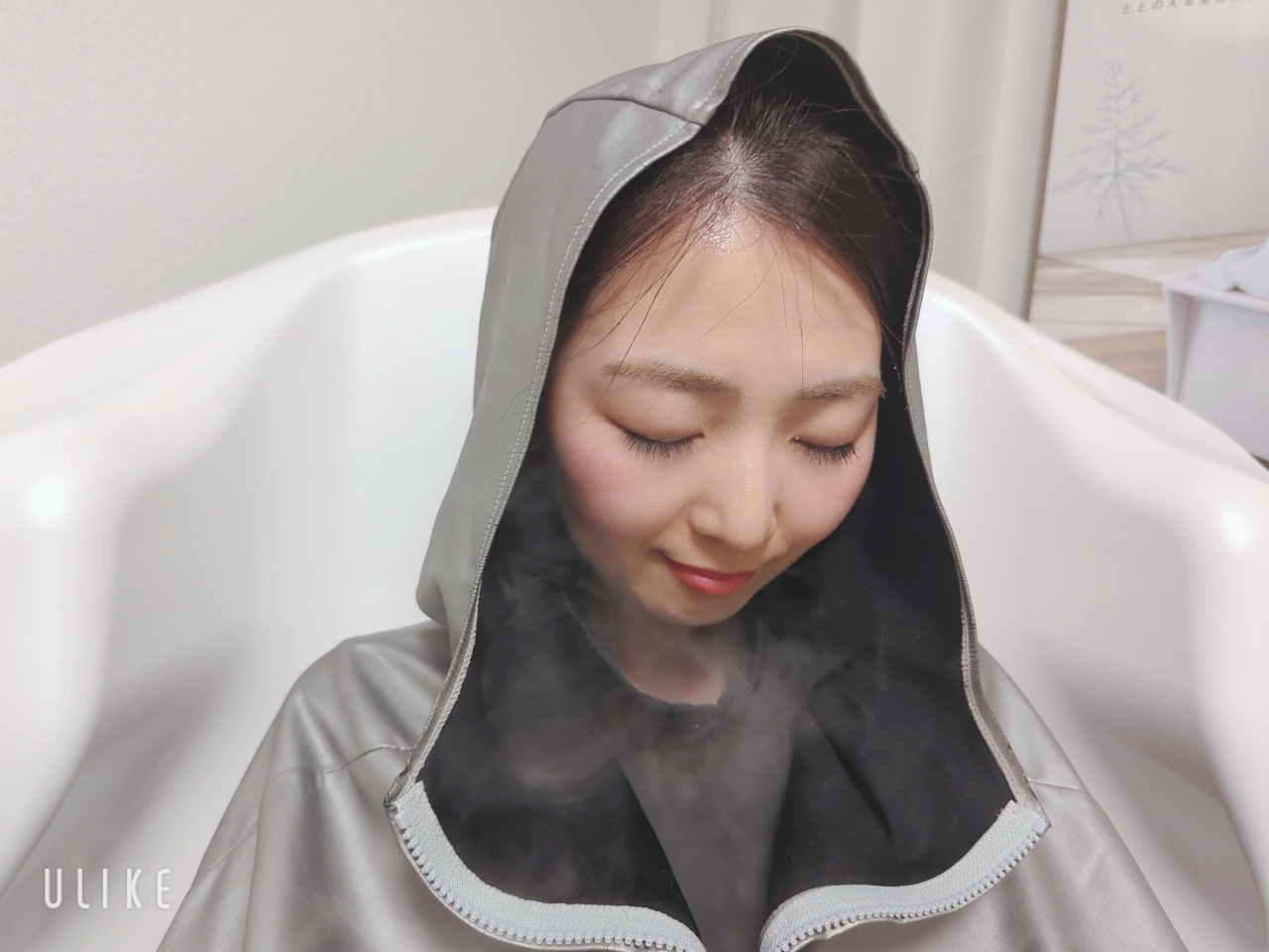 全身を温かいハーブミストで包みます。