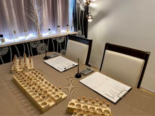 プライベートな空間でリラックスした気分で調香を楽しめます。