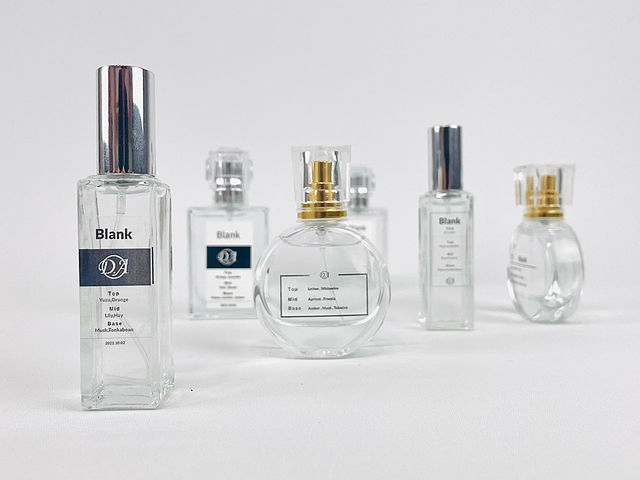 y̗zDIɍ̃{g̃fUC߂܂BqltŃx\AIWi܂B