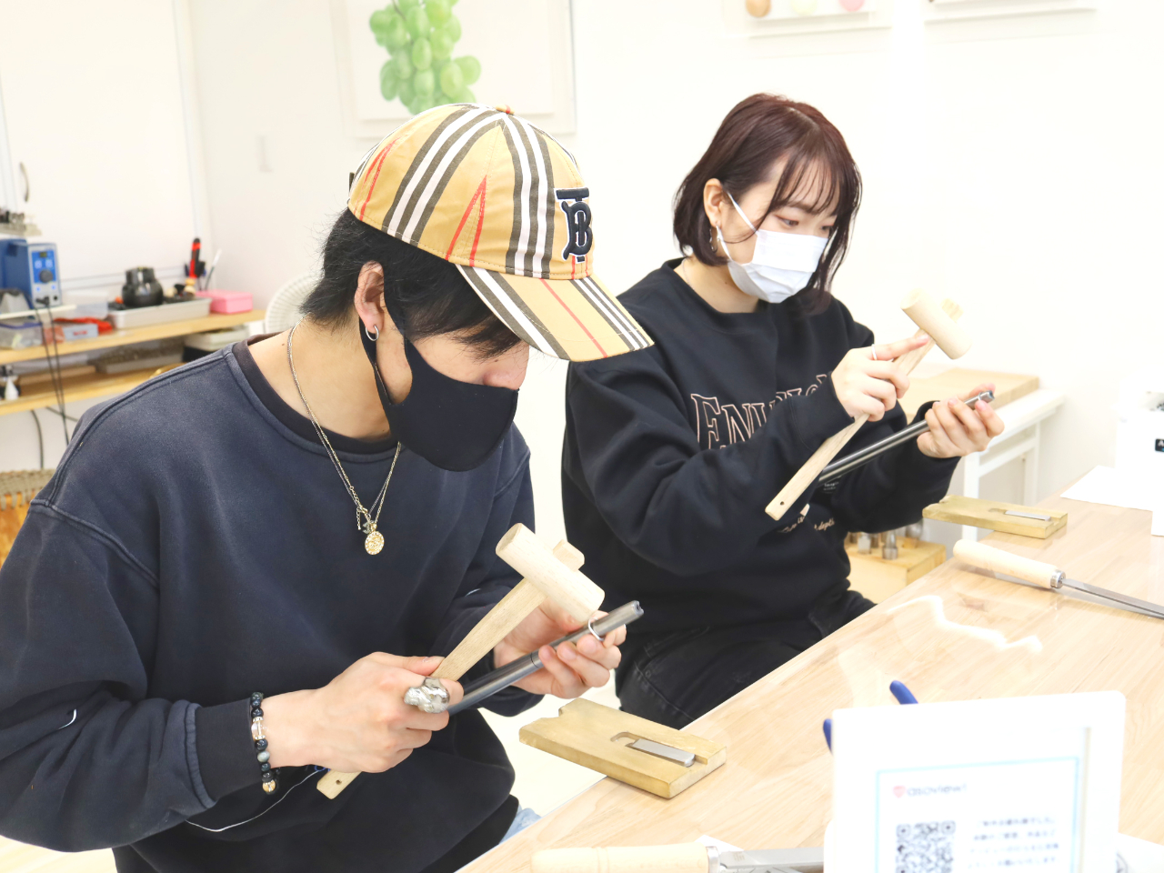 �@�@�@�@�@�@�@�@�@���Â����g���Ďw�ւɖ͗l�����Ă����܂��B