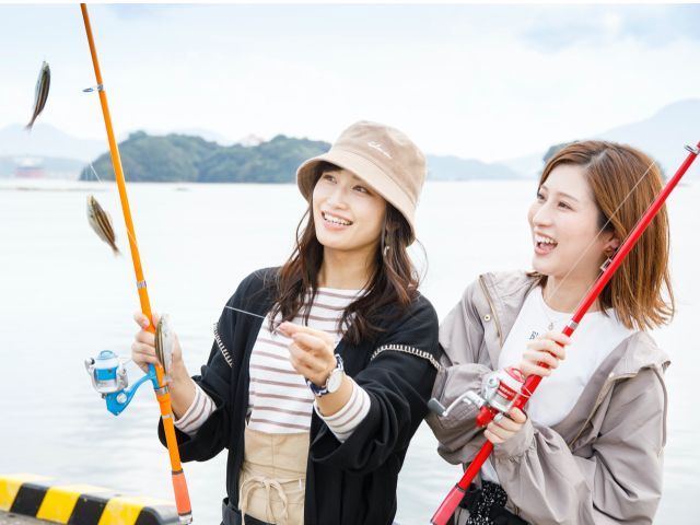 小さくても、釣れると嬉しい。持ち帰った魚の食べ方なども店舗にてお気軽にご相談ください。