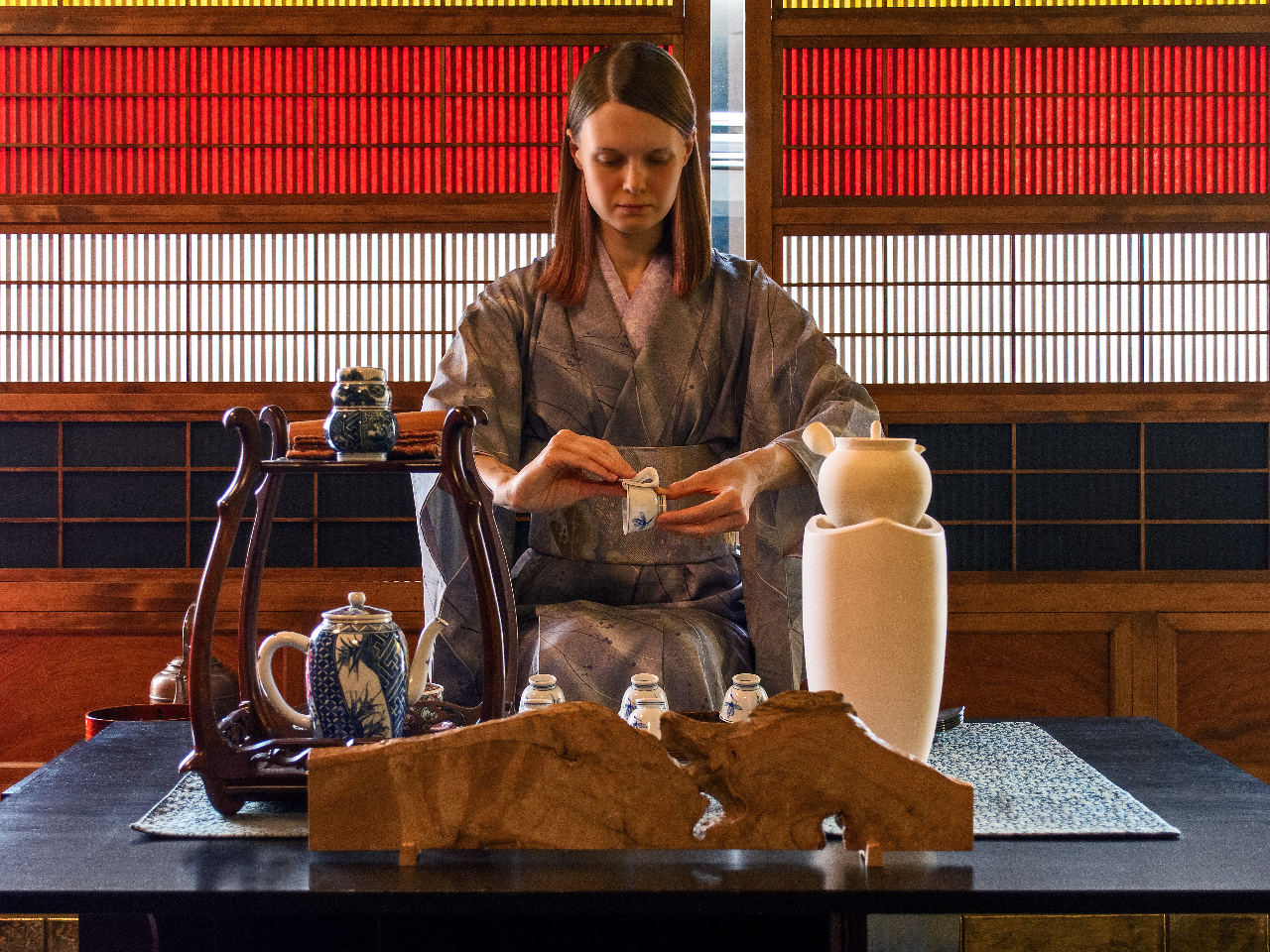 経験豊富な外国人ホストによる優雅なお手前をどうぞご堪能ください。