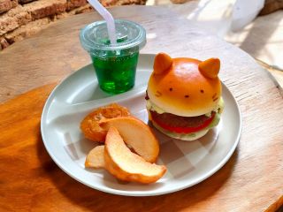 カリカリのチキンナゲットがポイント!