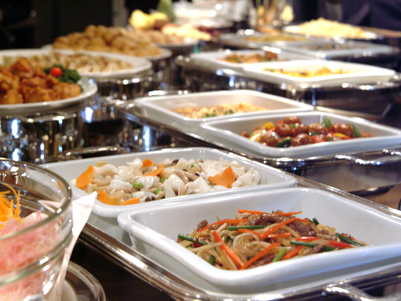 中華料理ビュッフェは土・日・祝で開催中!(料理イメージ)