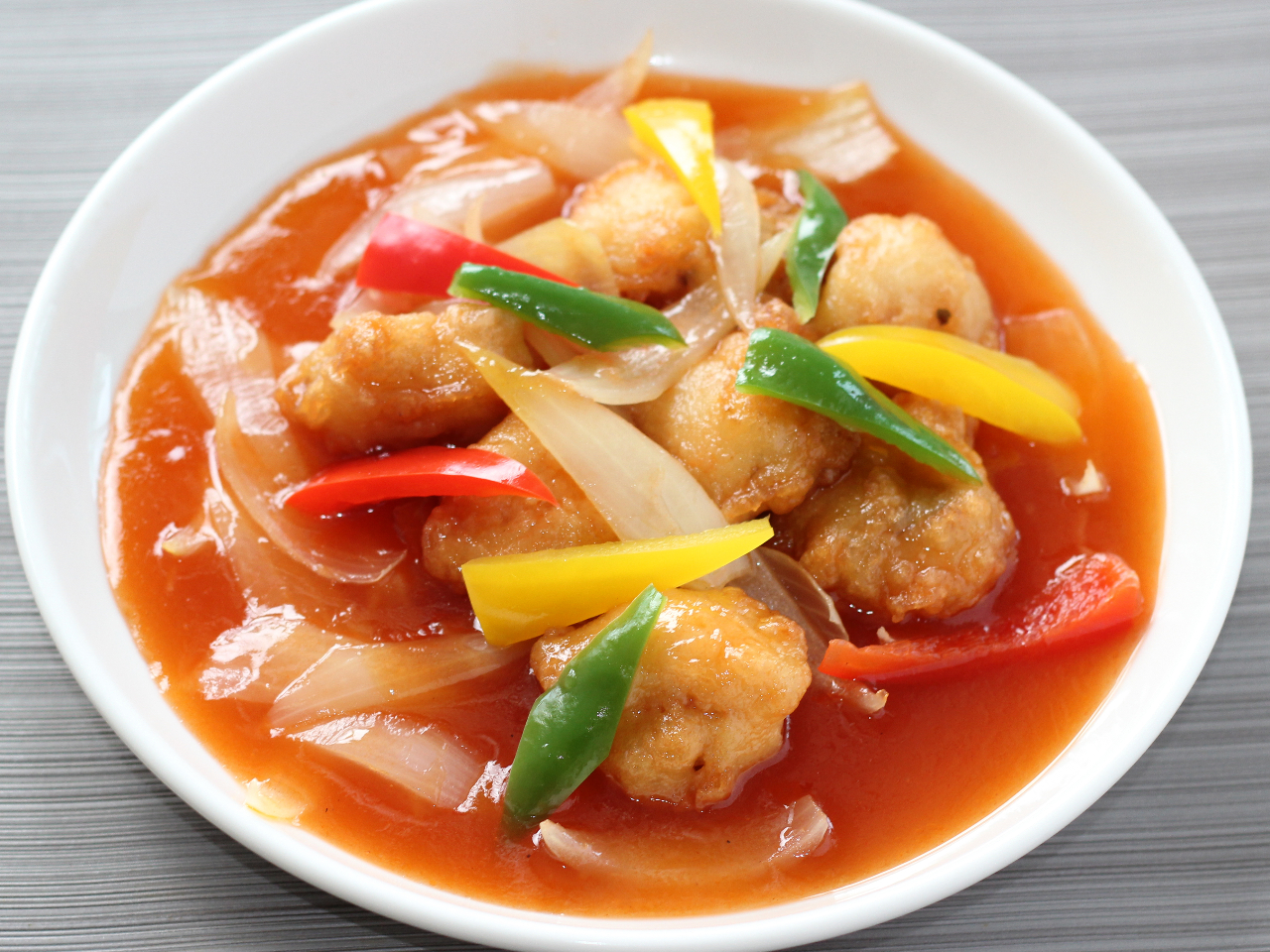 【2/4〜3/26提供】プリッと食感と野菜のシャキシャキがくせになる白身魚甘酢