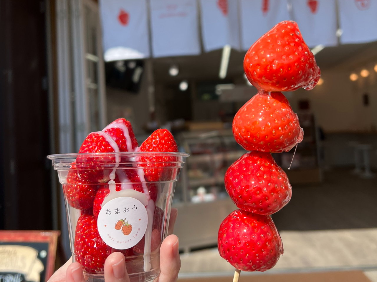 カフェで人気のいちご飴!!