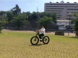 雪のない日も開催中。