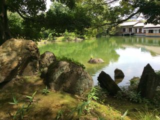 これらの石にも意味があるのです。