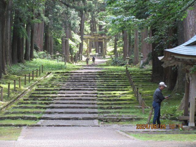 ちなみに、一の鳥居から二の鳥居までの参道です。