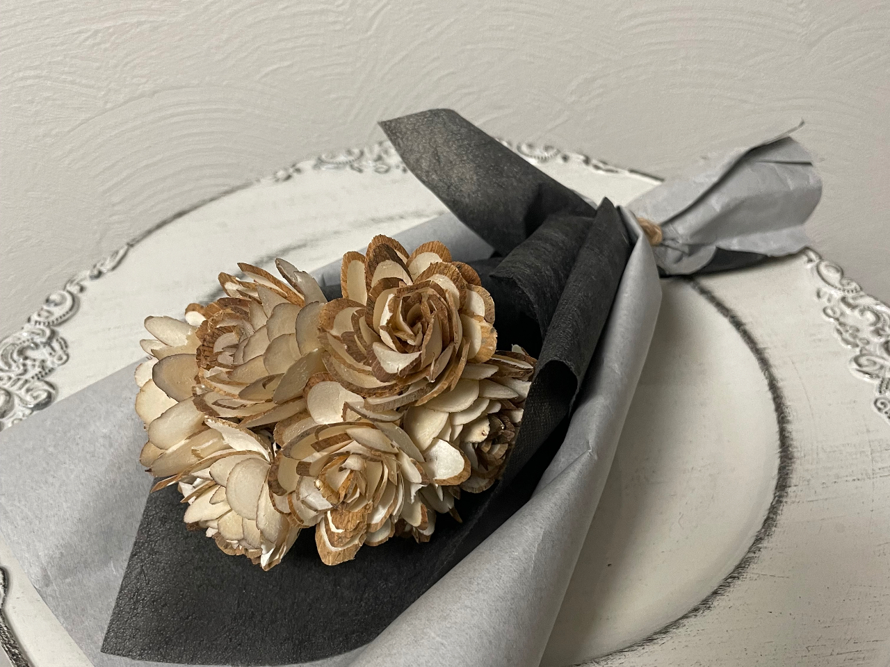 �\���t�����[�̖؂̎����𐶂������A�V�b�N�ȃf�U�C��