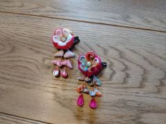 約70種類の生地からお好きな色を選択していただきます。