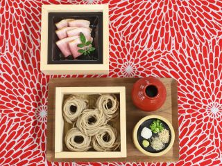 ランチは厳選蒟蒻蕎麦と土佐鴨ローストが織りなす「土佐鴨そば」