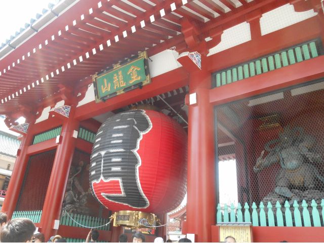 浅草寺と仲見世通り 東京観光の最も人気がある浅草を散策