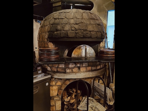 �C�^���A�d���݂̐Ηq�ł���