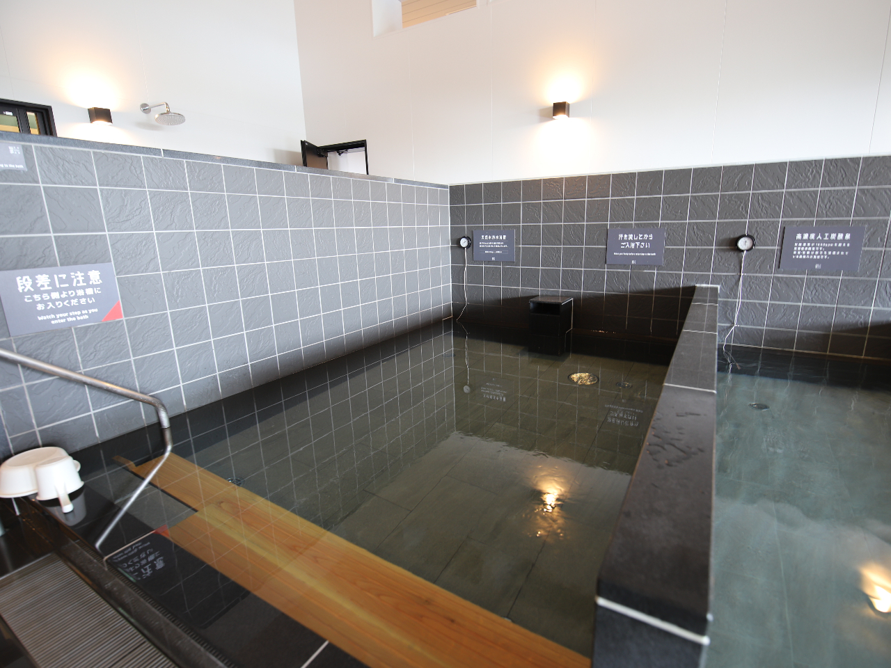 ق͐CIXXB㎿ȐÉ̓VR̓Ntgr[ɂI΂܂B