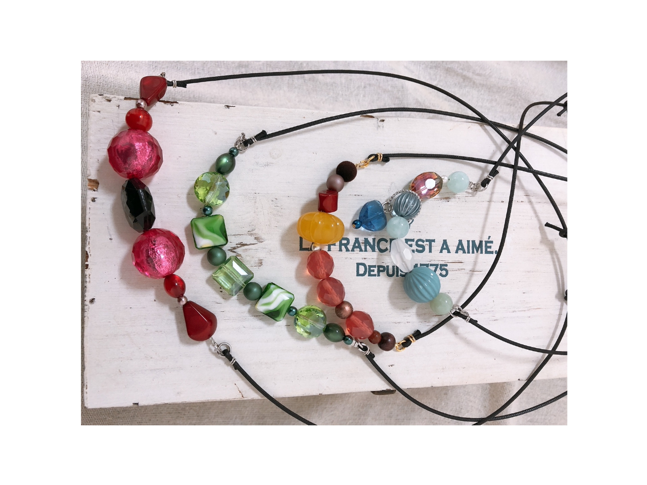 世界に一つだけのビーズネックレス作成体験♪