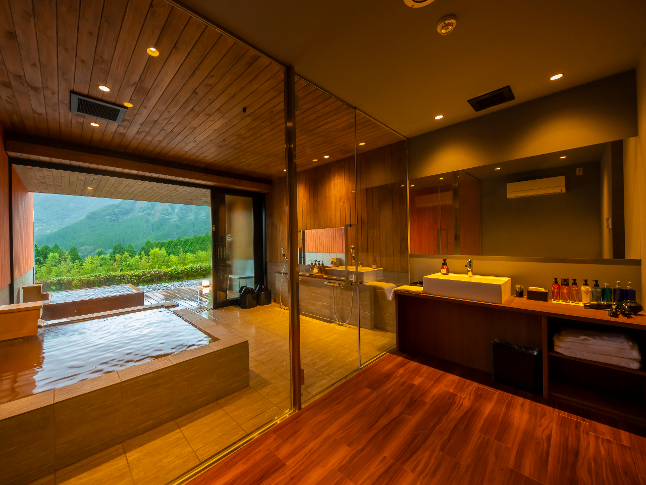 ݐؕC@숢h̑厩R𒭂߂ȂA؂ȕƂ̂Ԃ肨߂ł܂Bi1{1,100~90pɃAbvO[hj