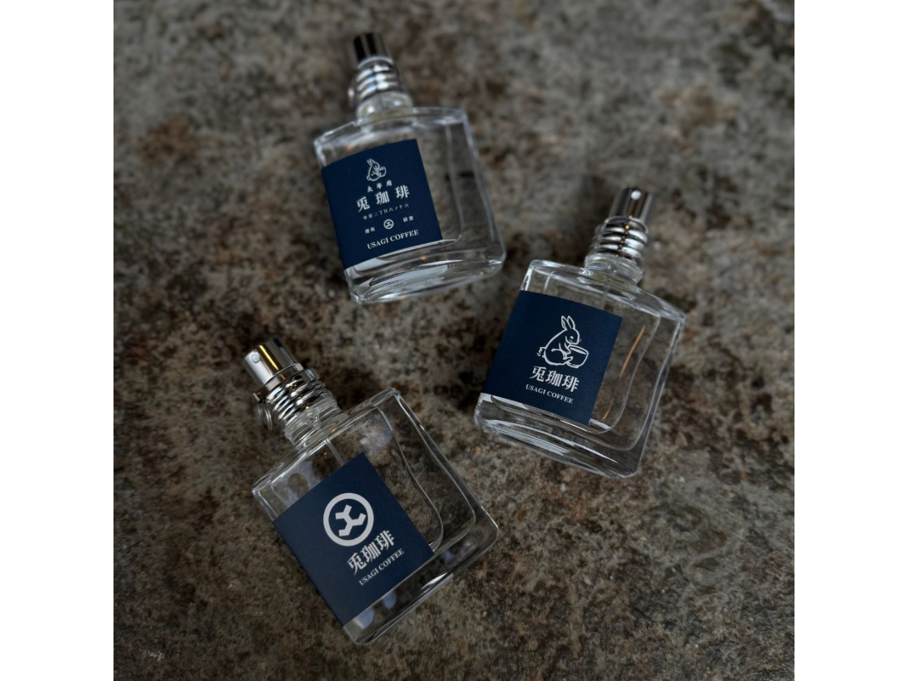 �e�����ɕ{�̎ʐ^1