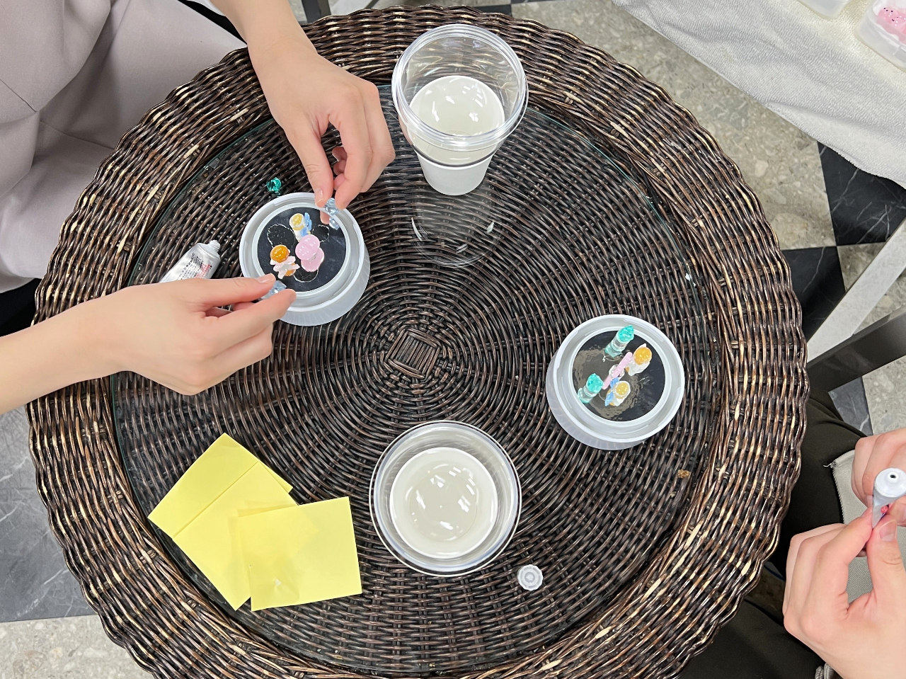 西梅田駅近】【スノードーム作り】きらめくきらめくラメとガラス細工で