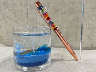 お子様に人気ジェルキャンドルと大人に人気のハーバリウムペンがセットのプランです!