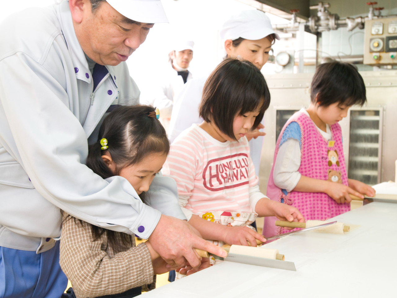 【福井県 福井市】安田かまぼこ道場でちくわ作り体験♪【お土産付き】女性・ファミリ...