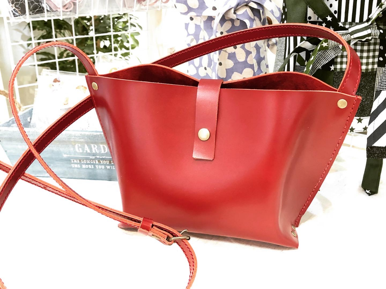 }`tU[V_[obN@ԁi4F炨DȊv̐FIׂ܂j