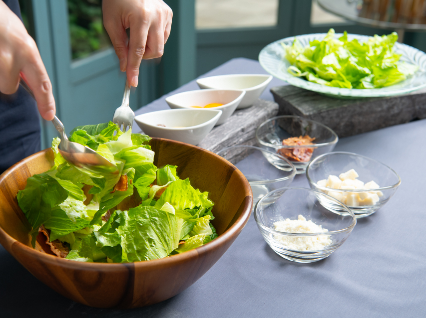 IvṼV[U[T_͖ڂ̑OŎdグX^C