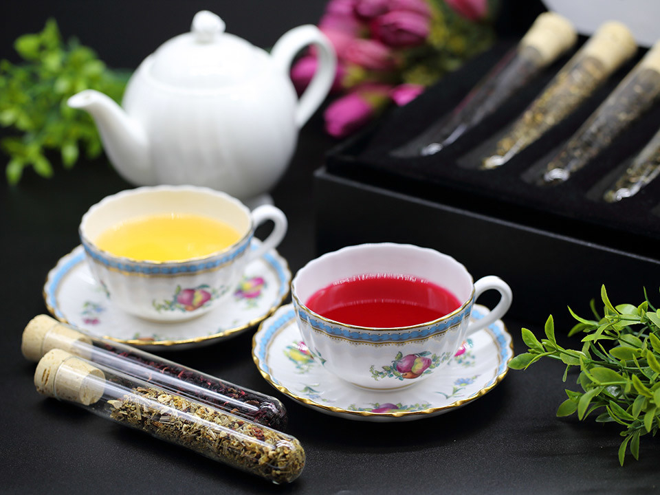 H̃JtFt[tłƕX̂Ԃ܂ły݂܂B