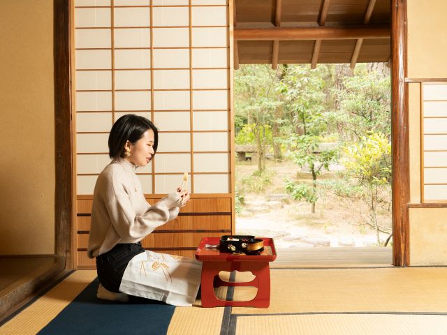 椅子席のご準備も可能です。ご希望をお申し付けください。