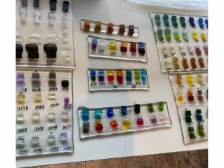 ガラスの種類も豊富であなただけの作品ができます!