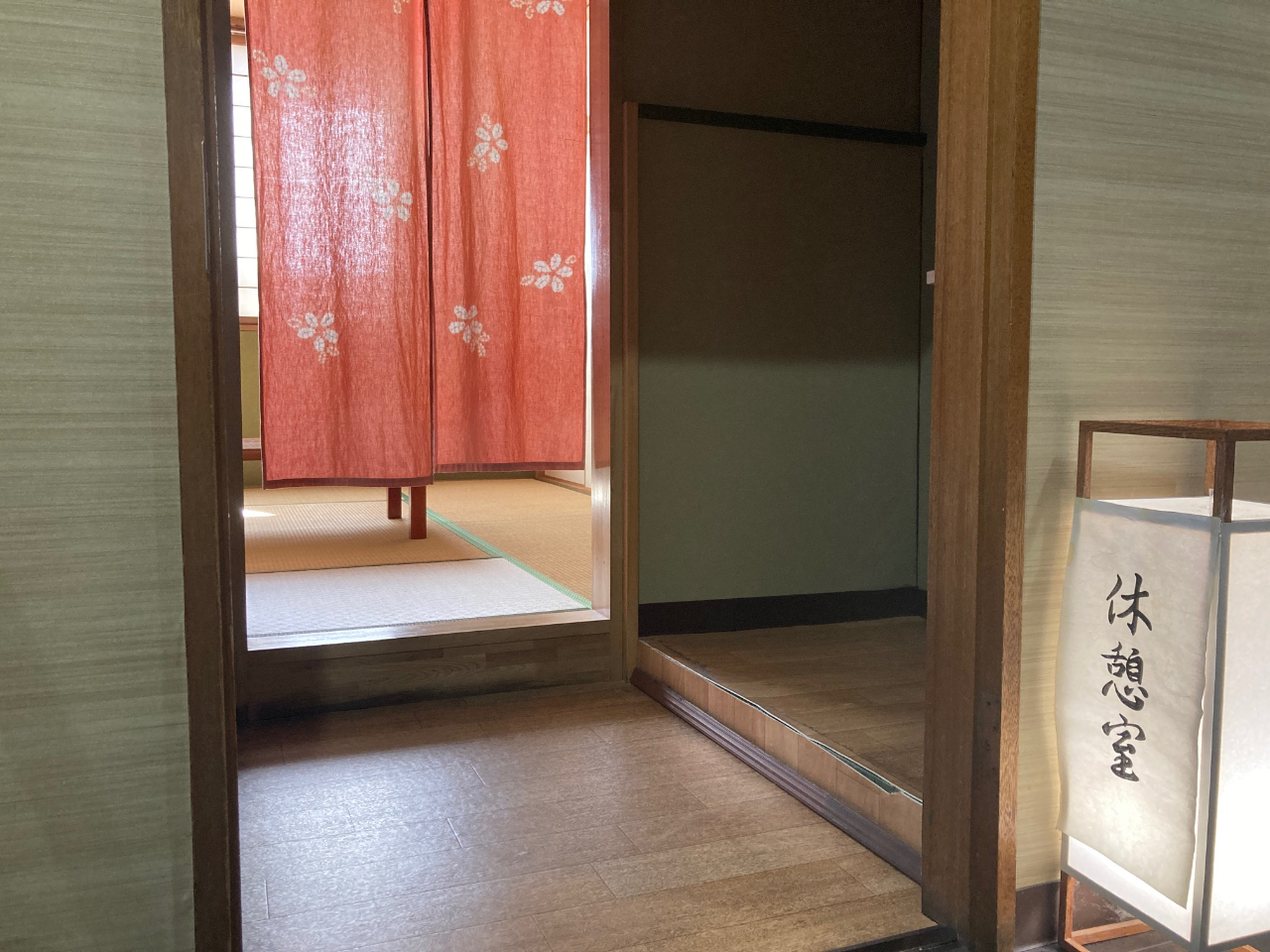 休憩室もございます