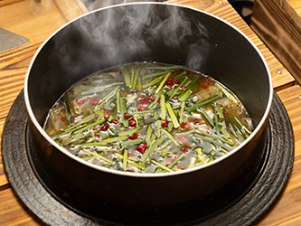  ̑\IȓBEł́AƃjA~ŏݖɐ̂[cB