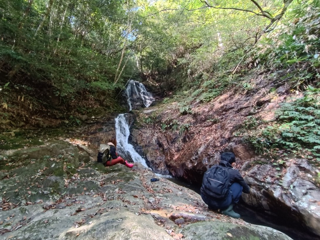 聖滝。岩場が滑りやすく、慎重に登りました。