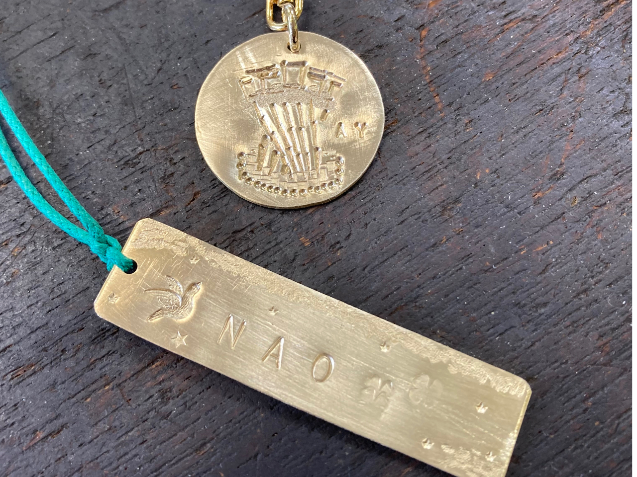 カップルでお越しのお客様、様々な刻印を使い創造力豊かな作品を作られました。