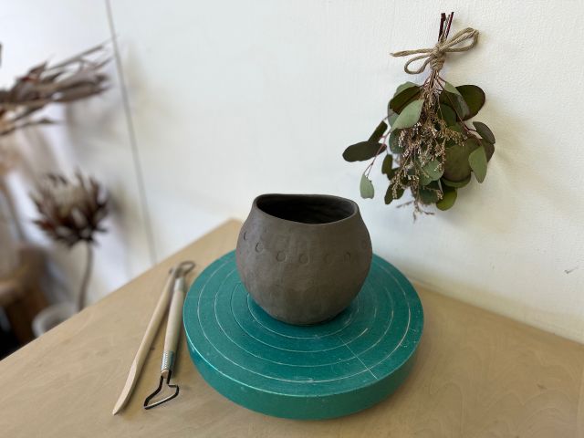 名古屋 陶芸体験 花器づくりプラン ドライフラワースワッグ付でインテリアとしてもおすすめ 陶芸教室アトリエ種々 じゃらん遊び体験 名古屋 陶芸体験 花器づくりプラン ドライフラワースワッグ付でインテリアとしてもおすすめ 陶芸教室アトリエ種々 じゃらん遊び体験